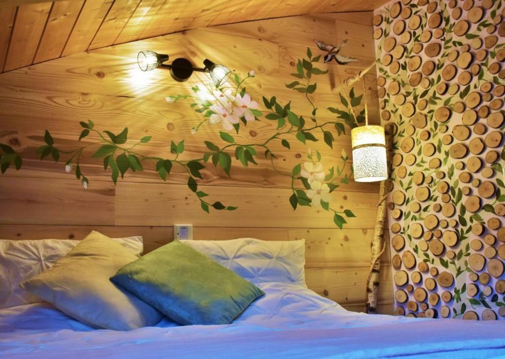 Aubessagne Au-Dela Des Nuages, Maison D'Hotes Insolite & Spa מראה חיצוני תמונה