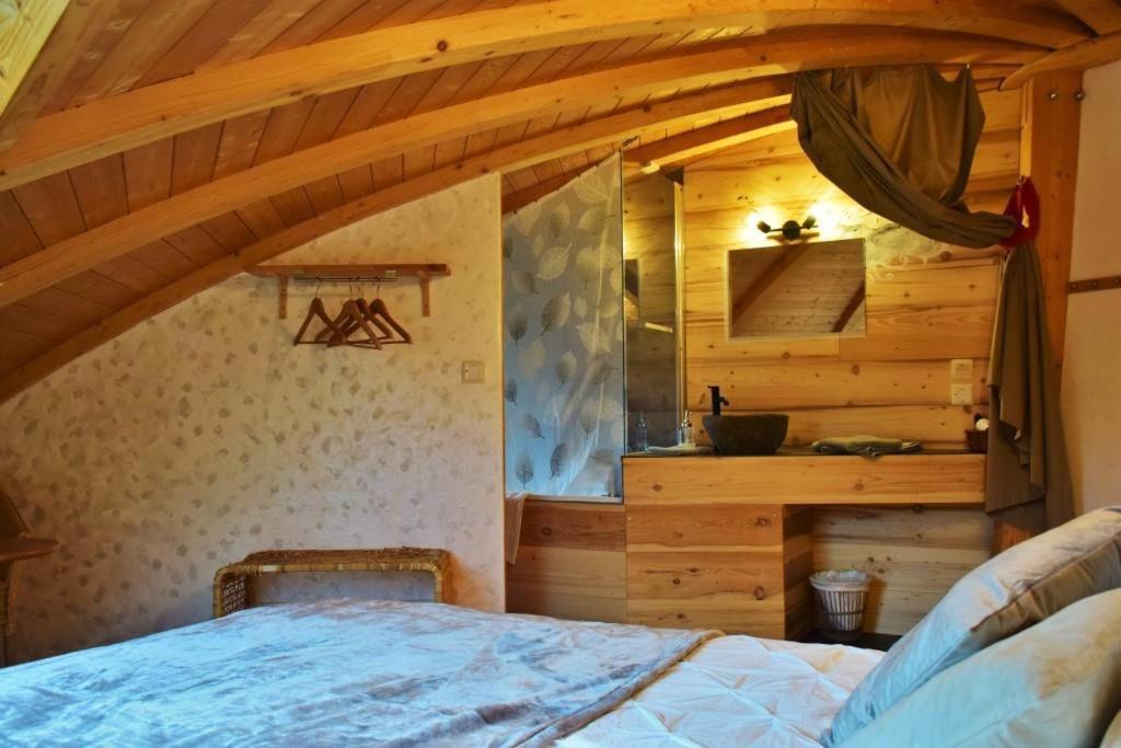 Aubessagne Au-Dela Des Nuages, Maison D'Hotes Insolite & Spa מראה חיצוני תמונה