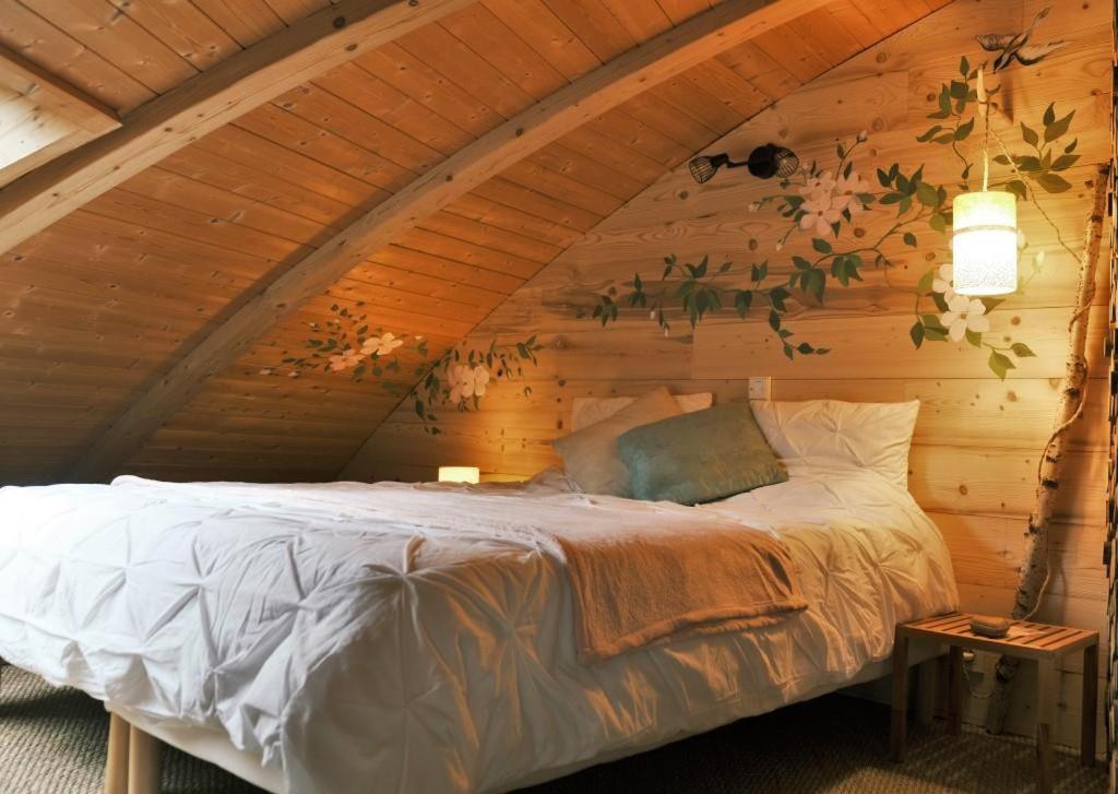 Aubessagne Au-Dela Des Nuages, Maison D'Hotes Insolite & Spa מראה חיצוני תמונה